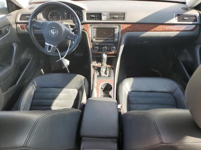 2013 Volkswagen Passat SEL