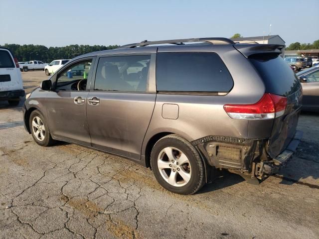 2011 Toyota Sienna LE