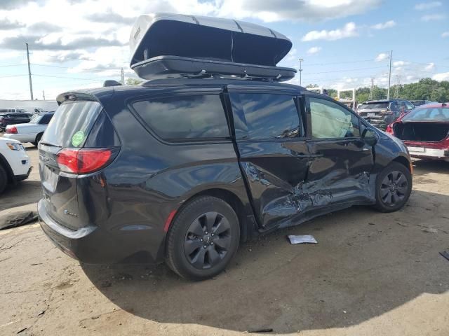 2020 Chrysler Pacifica Hybrid Limited