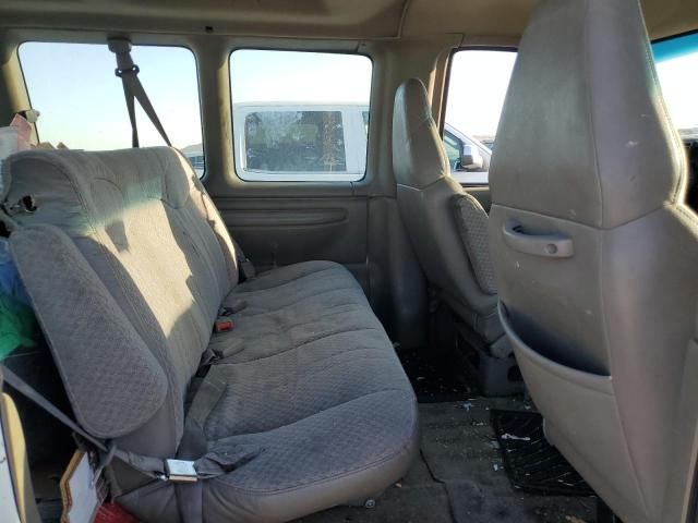 2000 Chevrolet Express G2500