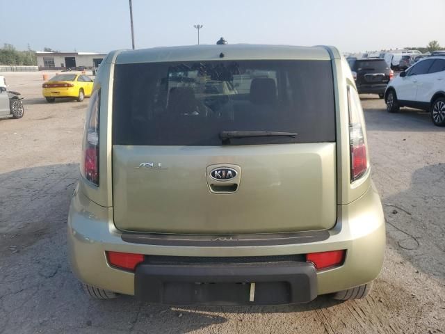 2011 KIA Soul +