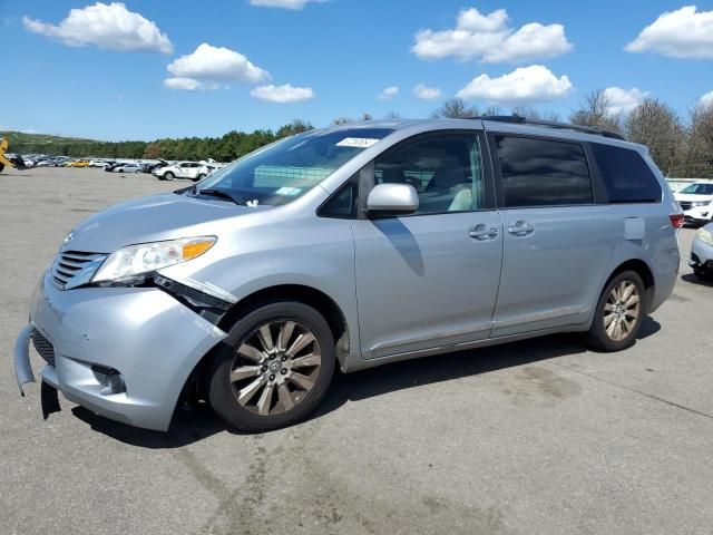 2015 Toyota Sienna LE