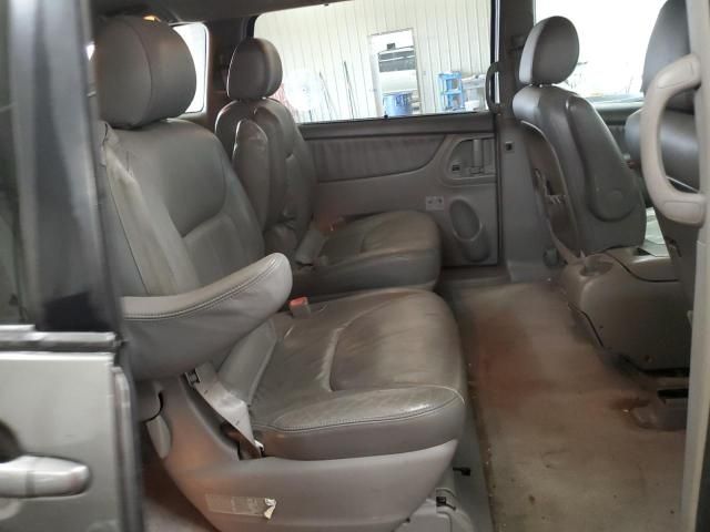 2005 Toyota Sienna XLE