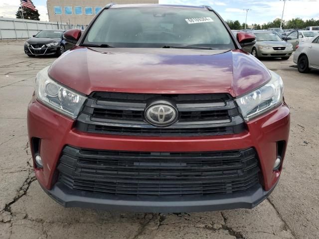 2017 Toyota Highlander SE