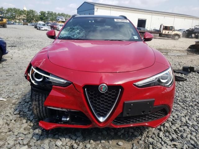 2022 Alfa Romeo Stelvio TI