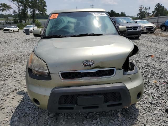 2011 KIA Soul +