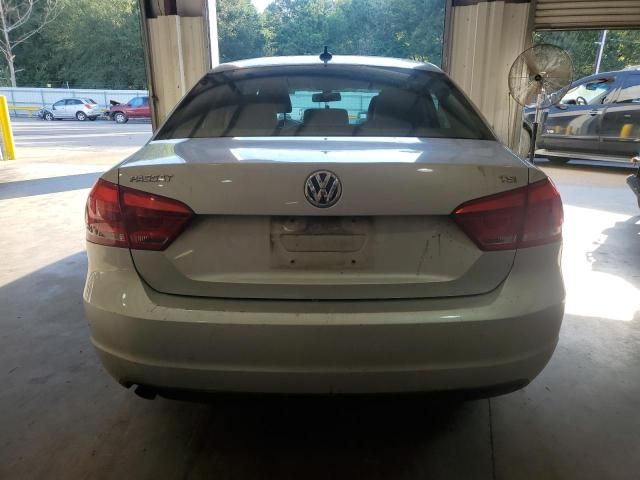 2015 Volkswagen Passat S