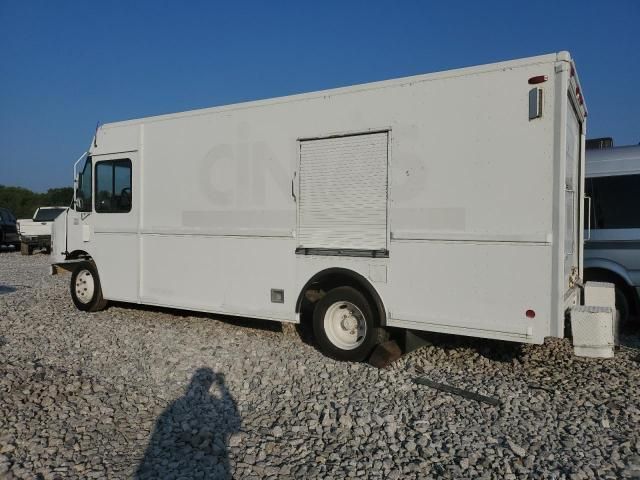 2000 Freightliner Chassis M Line WALK-IN Van