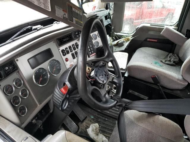 2016 Kenworth Construction T270