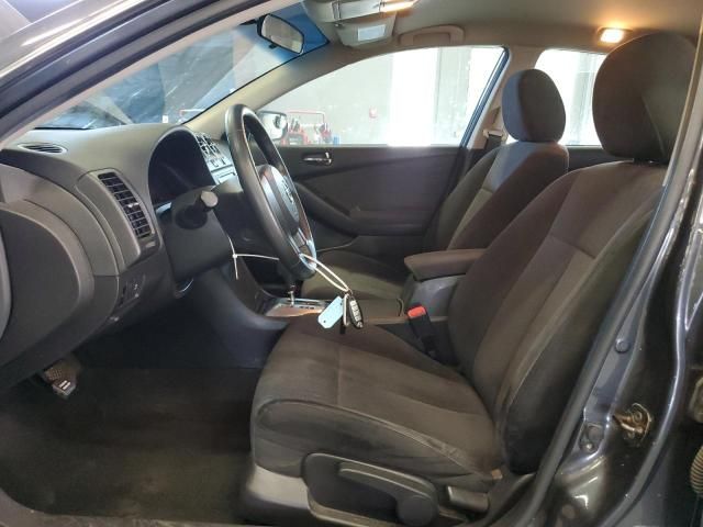 2010 Nissan Altima Base