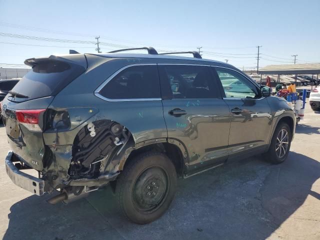 2019 Toyota Highlander SE