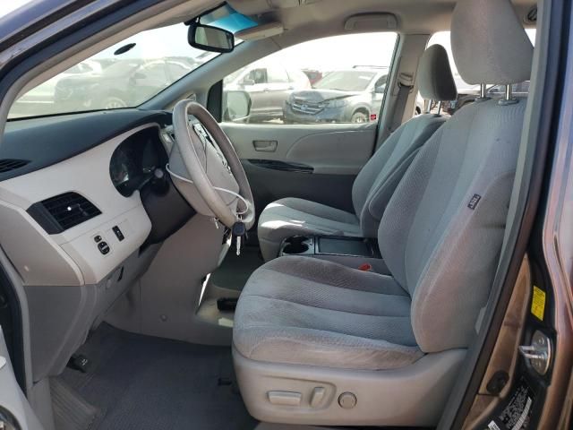 2011 Toyota Sienna LE