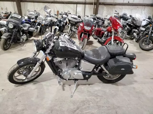 2004 Honda VT1100 C