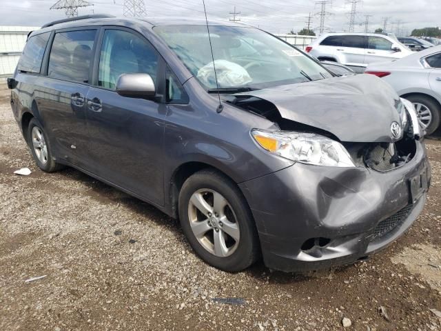 2011 Toyota Sienna LE