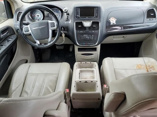 2013 Chrysler Town & Country Touring