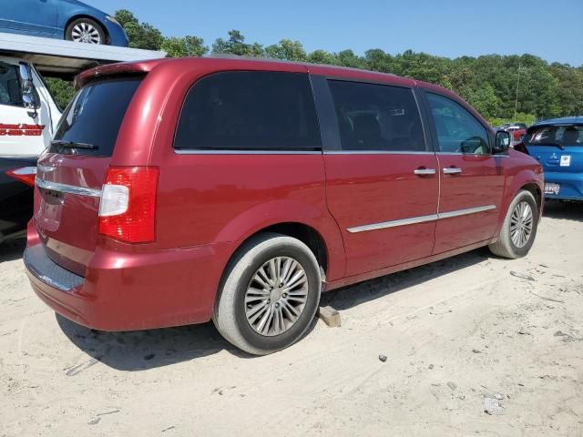 2013 Chrysler Town & Country Touring L