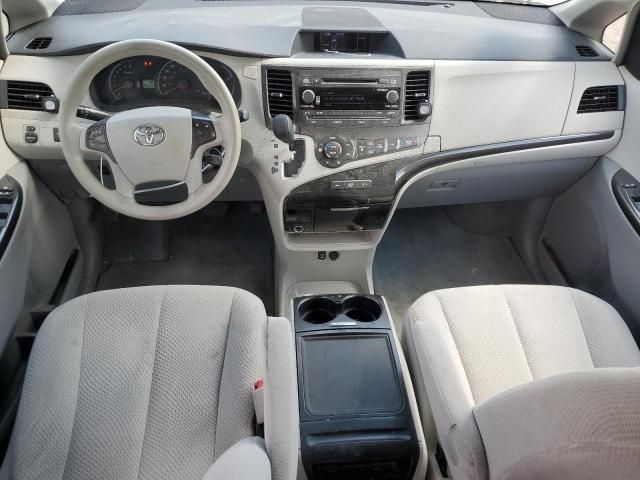 2014 Toyota Sienna LE