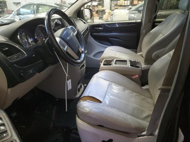 2015 Chrysler Town & Country LX