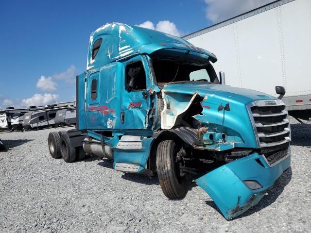 2021 Freightliner Cascadia 126