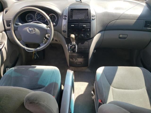 2009 Toyota Sienna CE