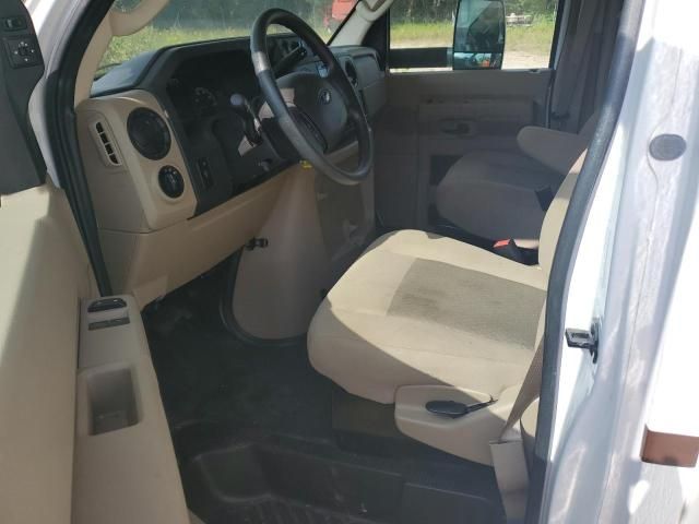 2019 Winnebago 2019 Ford Econoline E350 Super Duty Cutaway Van