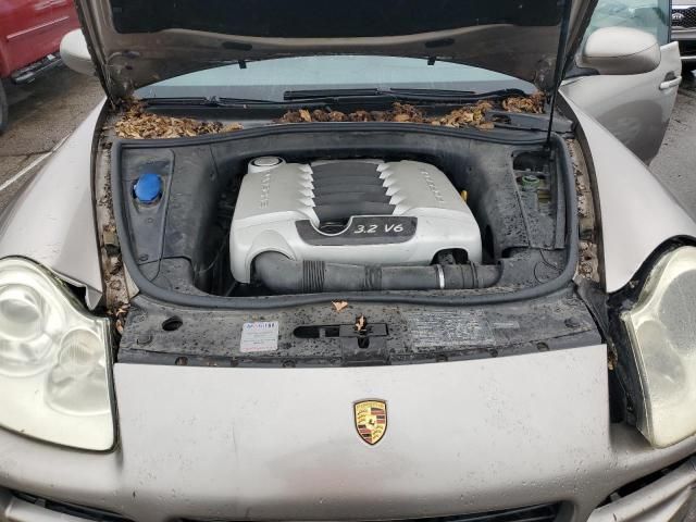 2004 Porsche Cayenne