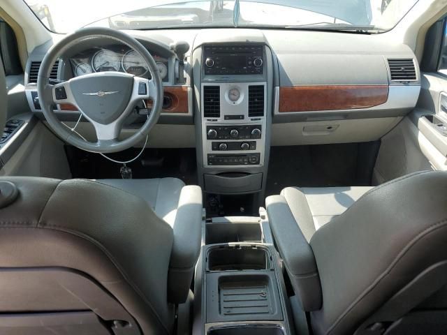 2008 Chrysler Town & Country Touring