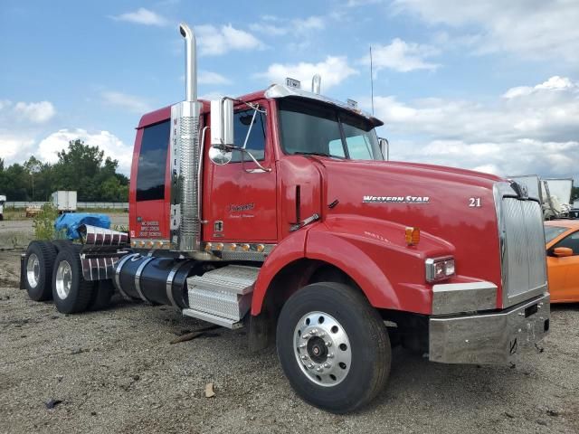 2014 Western Star Conventional 4900SA