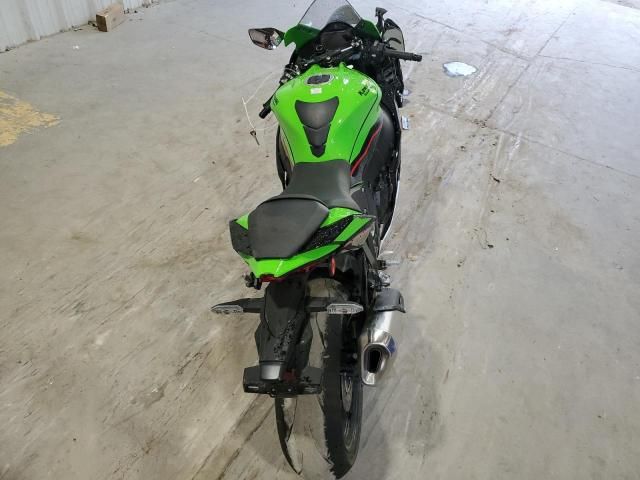 2022 Kawasaki ZX1002 L