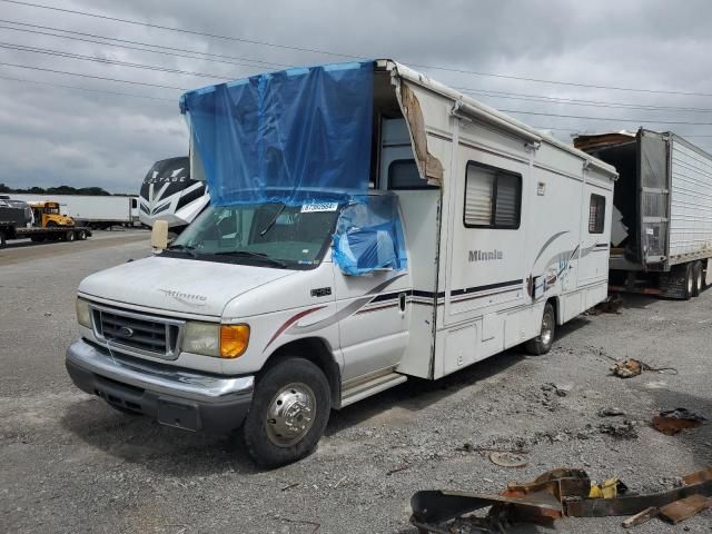 2005 Ford Econoline E450 Super Duty Cutaway Van