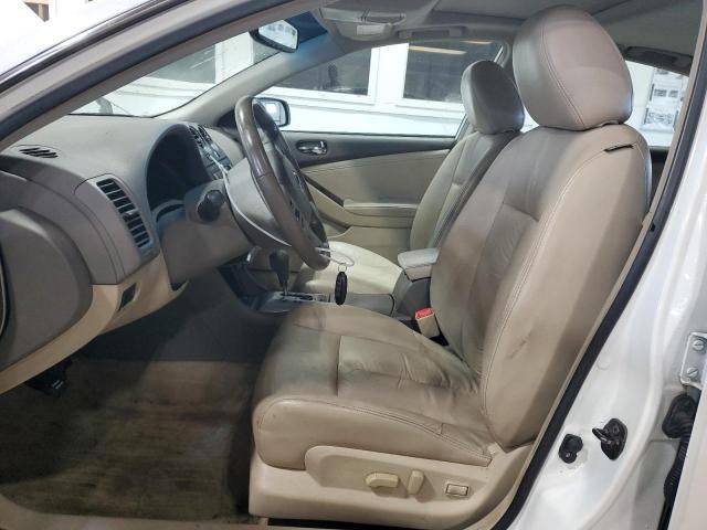 2010 Nissan Altima Base