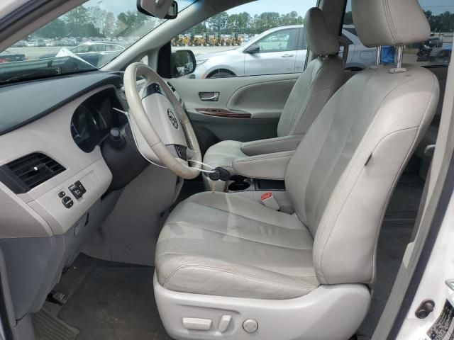 2014 Toyota Sienna XLE