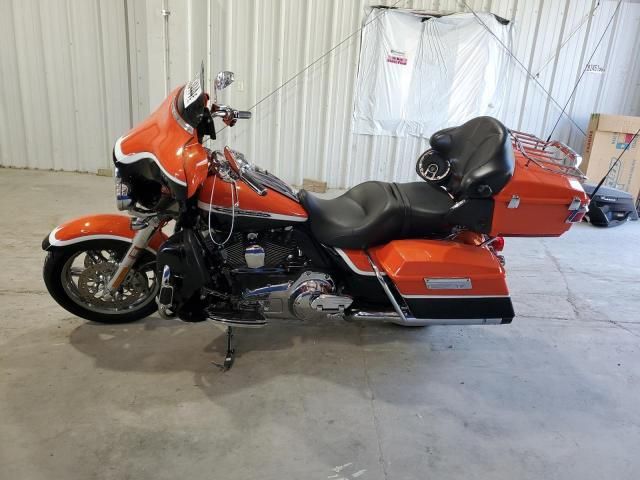 2012 Harley-Davidson FLHTCUSE7 CVO Ultra Classic Electra Glide