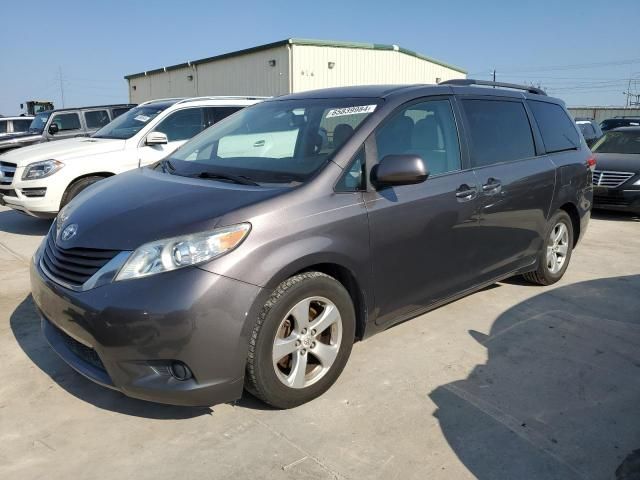 2012 Toyota Sienna LE