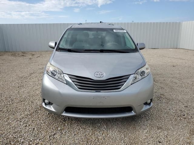 2014 Toyota Sienna XLE