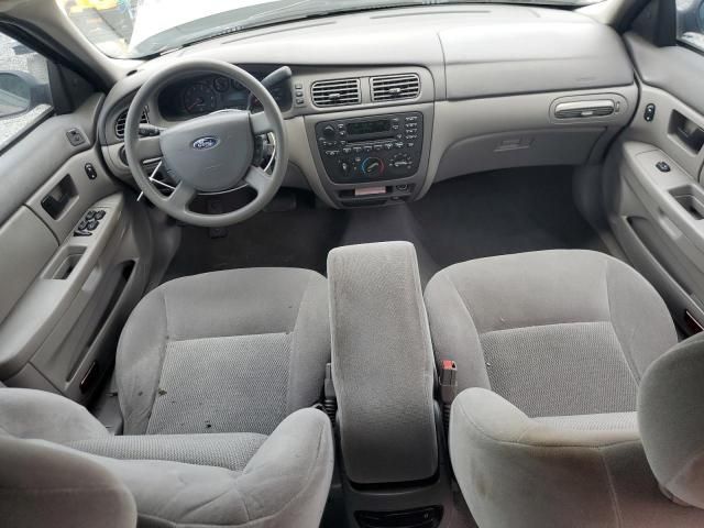 2005 Ford Taurus SE