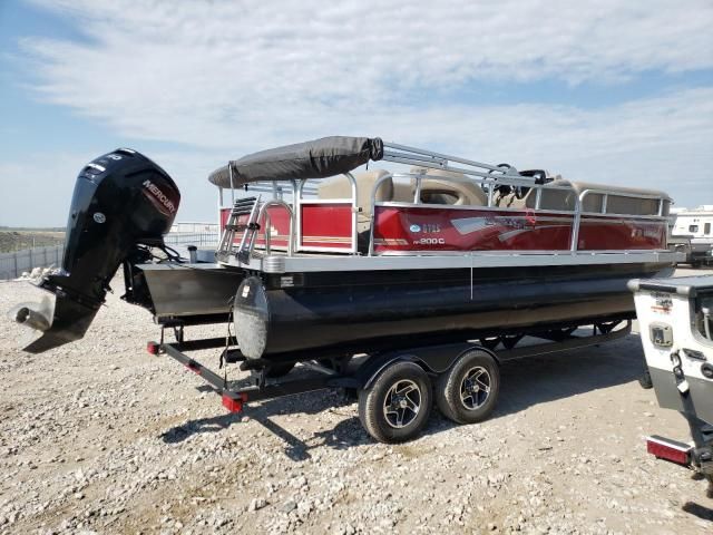 2023 Land Rover Pontoon