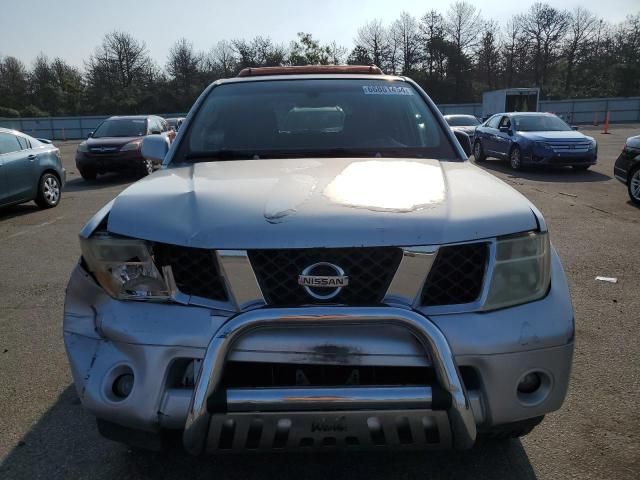 2005 Nissan Pathfinder LE