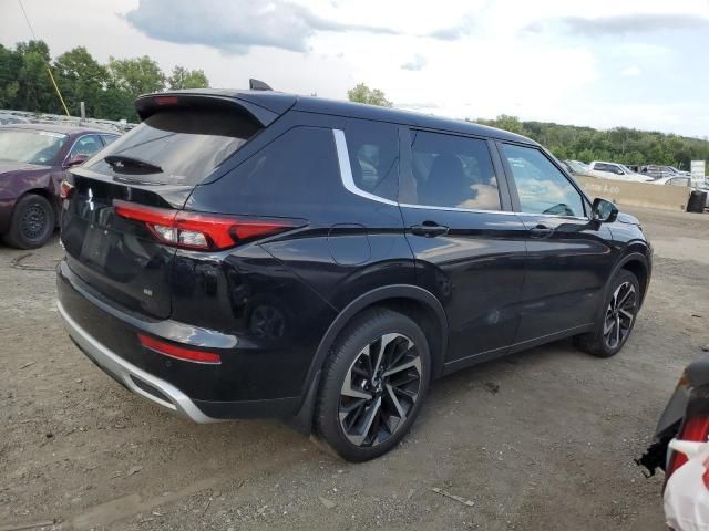 2022 Mitsubishi Outlander SE