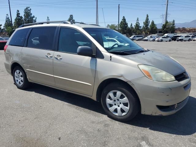 2004 Toyota Sienna CE