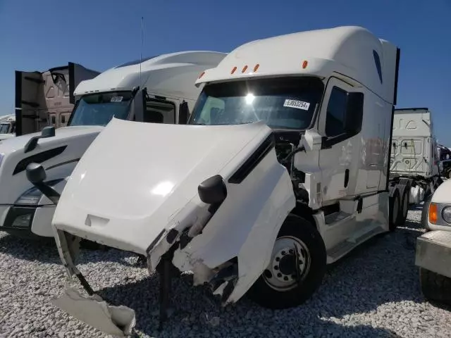 2020 Freightliner Cascadia 126