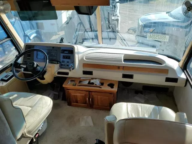 1998 Freightliner Chassis X Line Motor Home