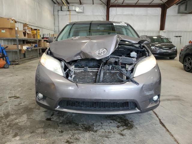 2011 Toyota Sienna XLE