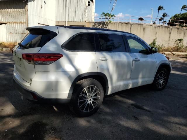 2017 Toyota Highlander SE