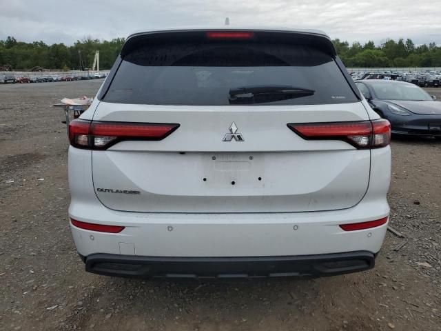 2022 Mitsubishi Outlander ES