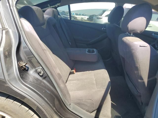 2010 Nissan Altima Base