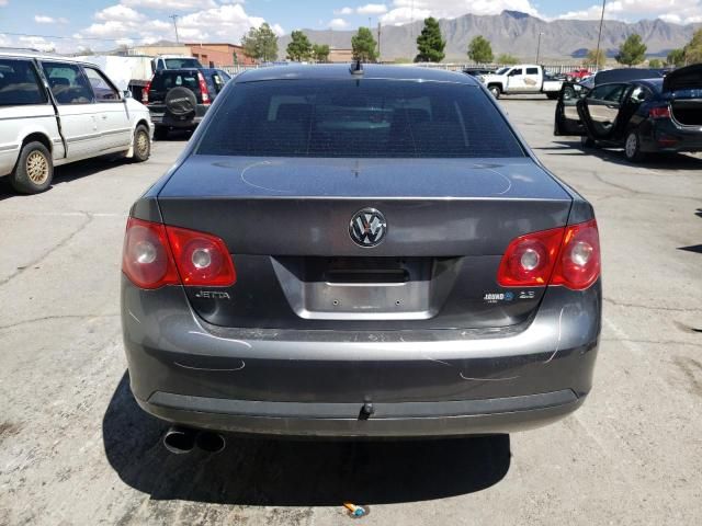 2005 Volkswagen New Jetta 2.5L Option Package 2