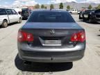 2005 Volkswagen New Jetta 2.5L Option Package 2