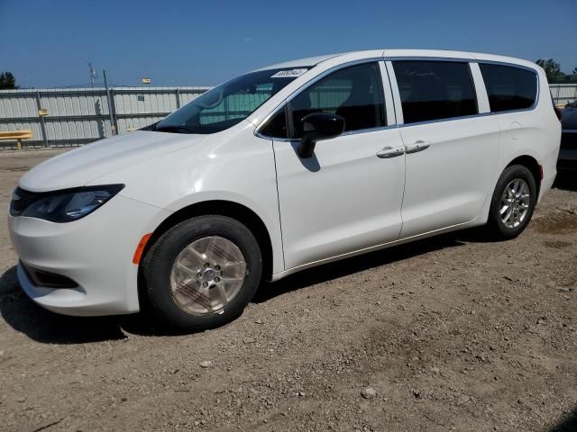 2024 Chrysler Voyager LX