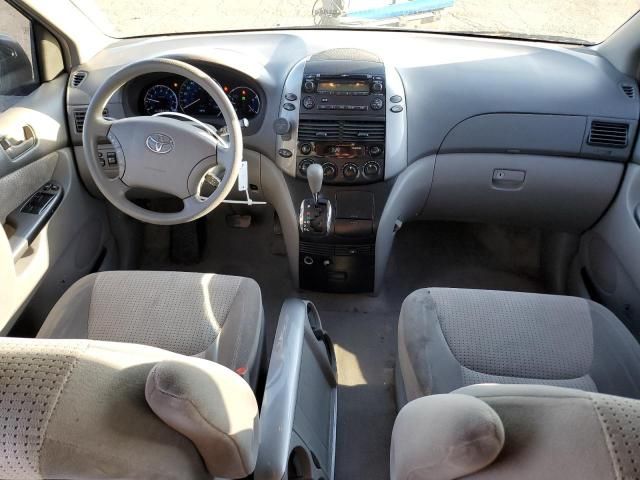 2010 Toyota Sienna CE